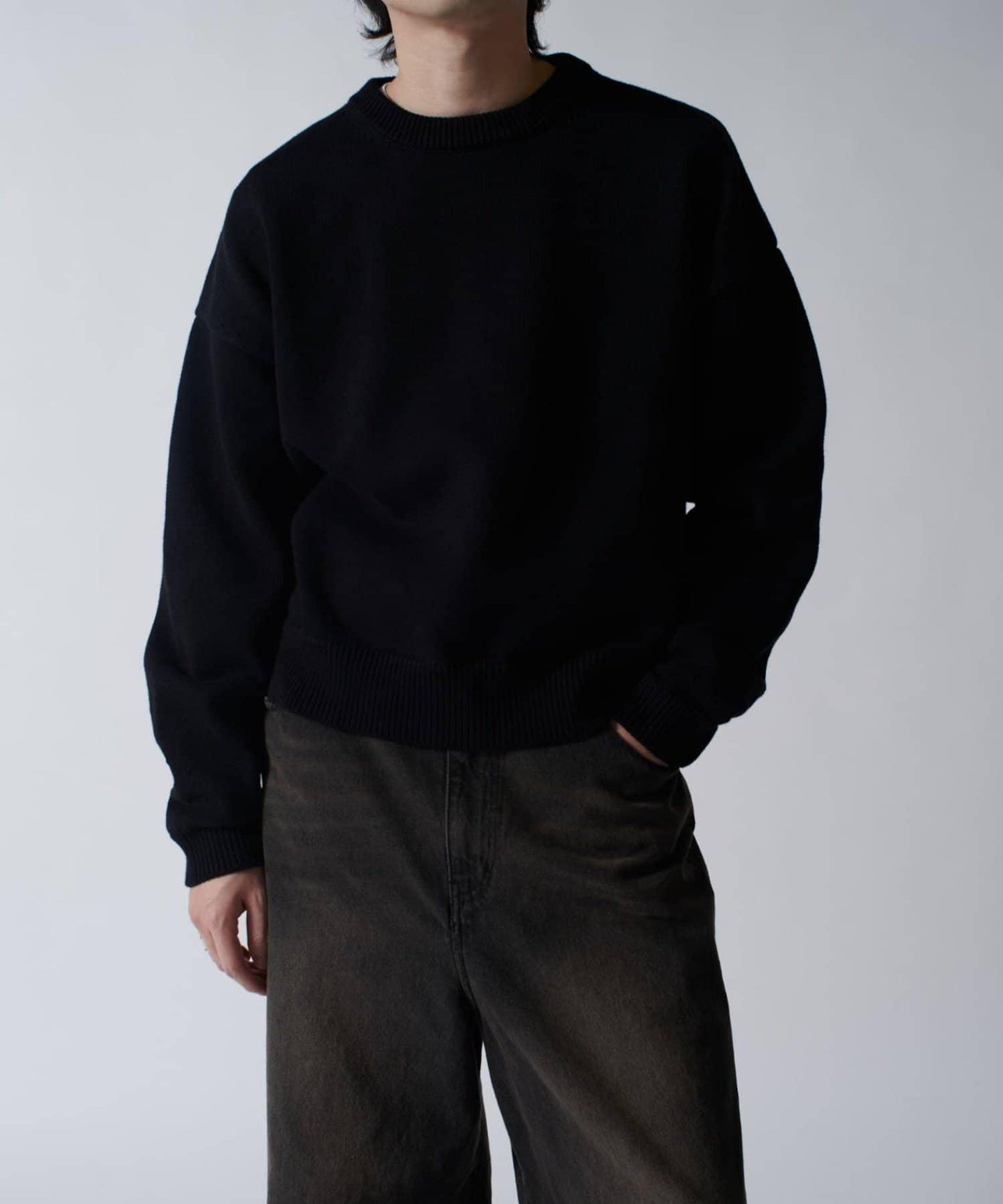 短款圓領針織衫