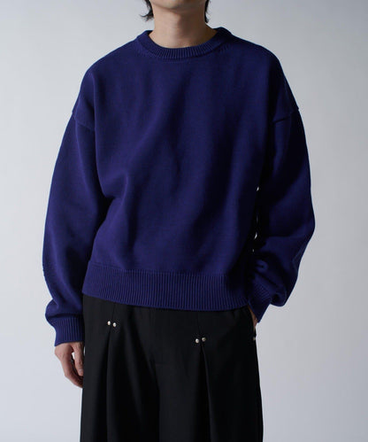 短款圓領針織衫