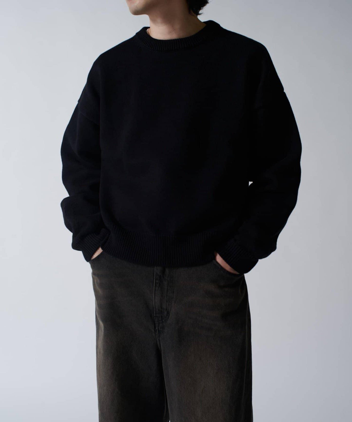 短款圓領針織衫