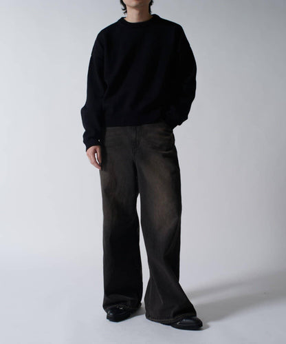 短款圓領針織衫