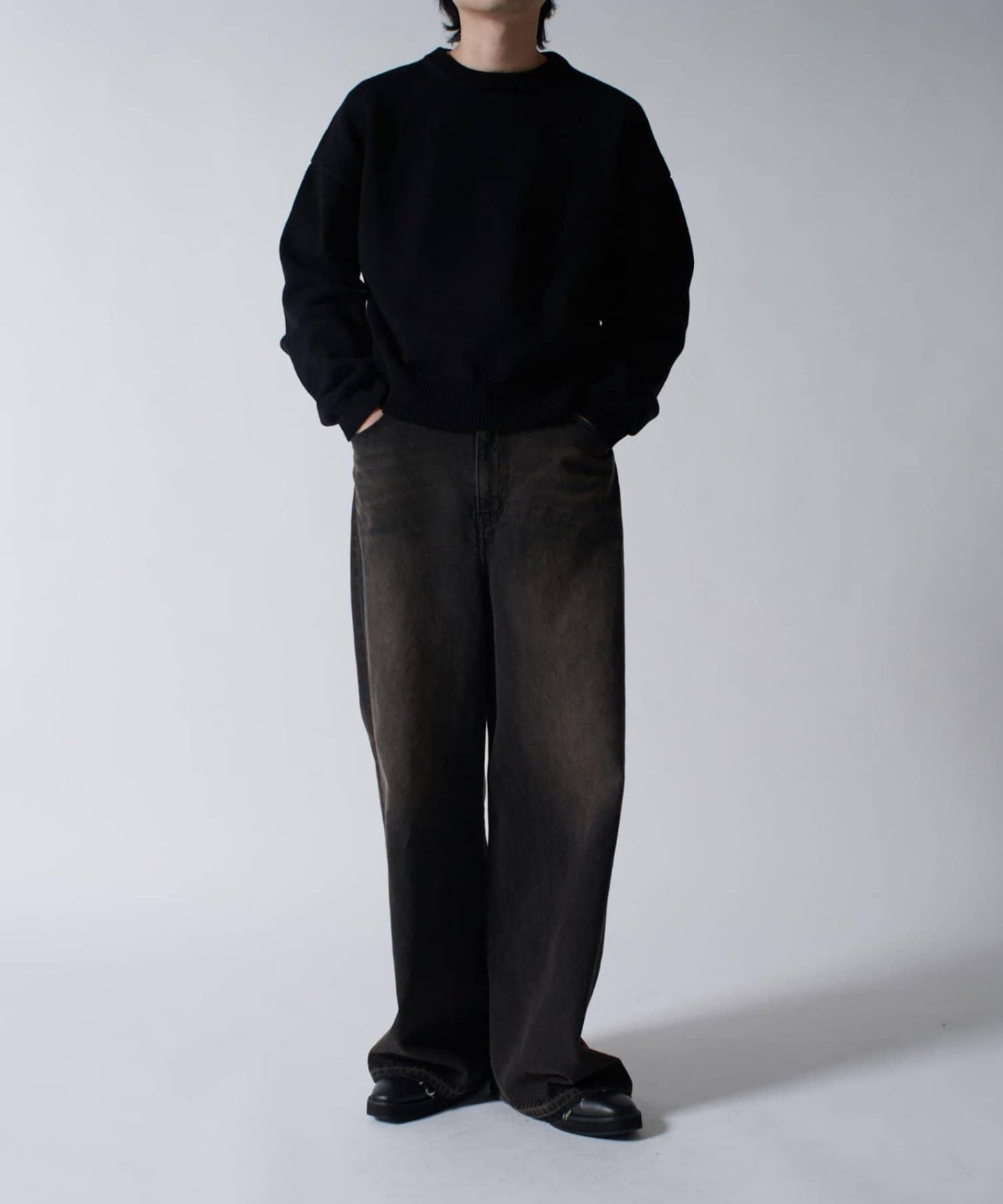 短款圓領針織衫