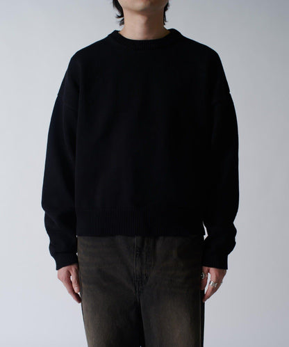 短款圓領針織衫