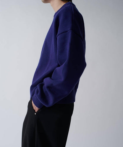 短款圓領針織衫