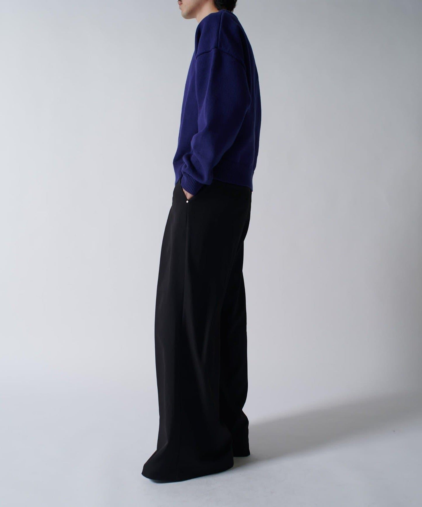 短款圓領針織衫