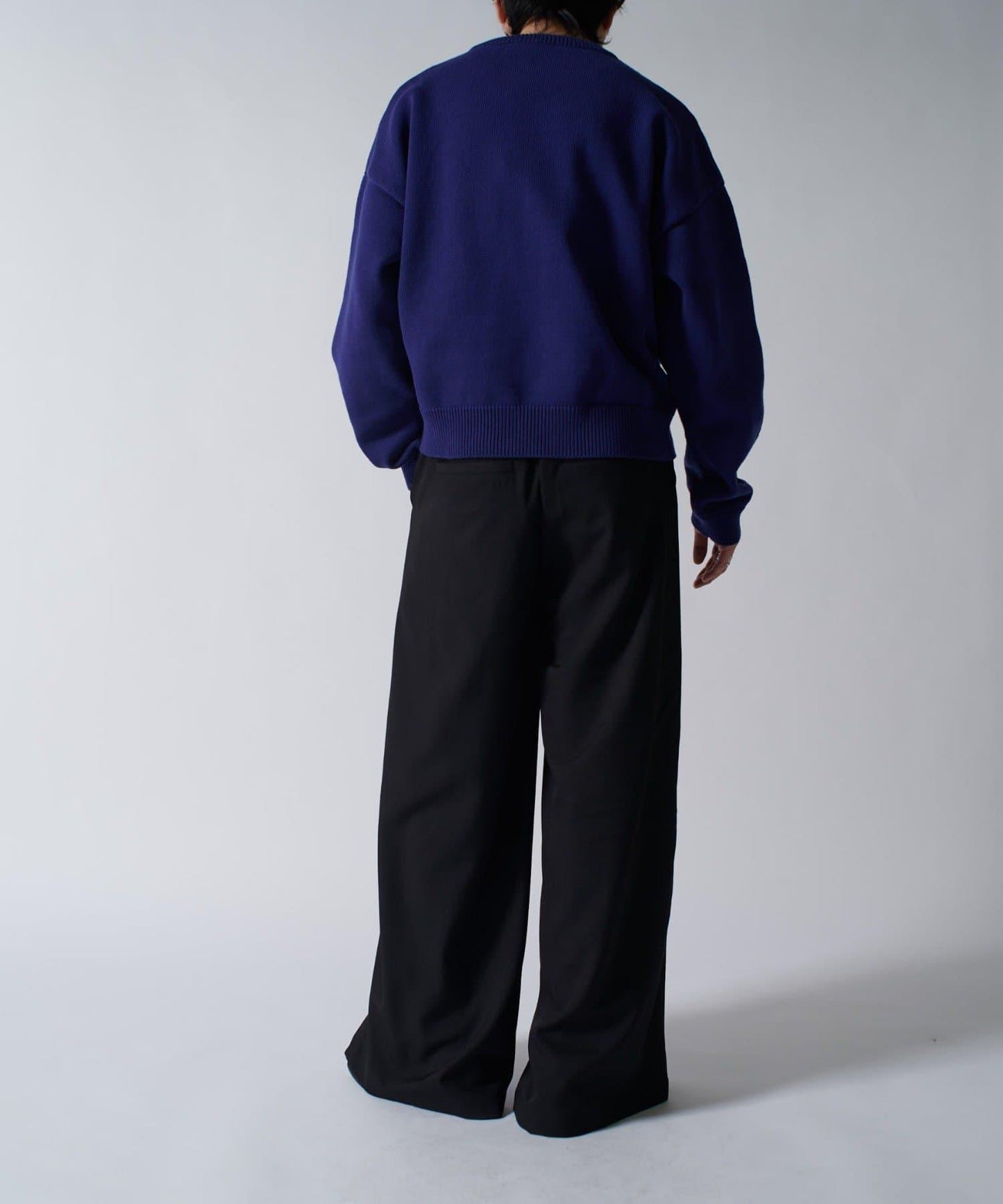 短款圓領針織衫