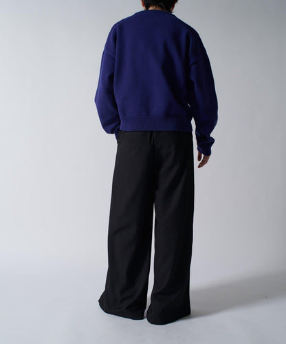 短款圓領針織衫