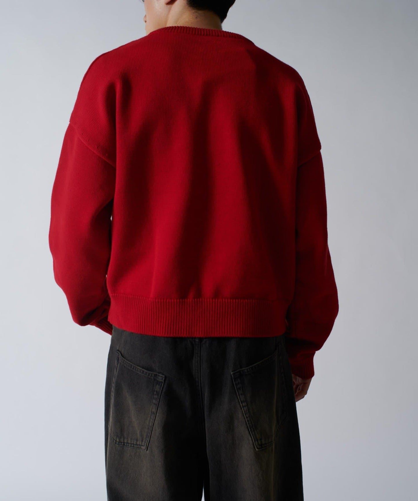 短款圓領針織衫