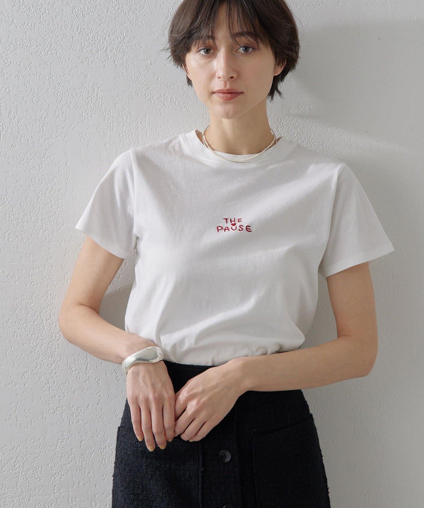 【THE PAUSE】THE PAUSE刺繡T恤