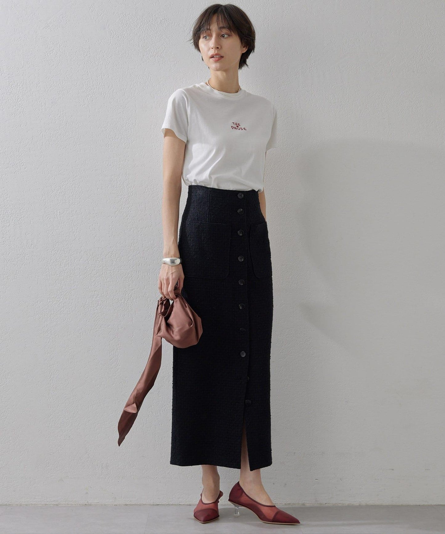 【THE PAUSE】THE PAUSE刺繡T恤