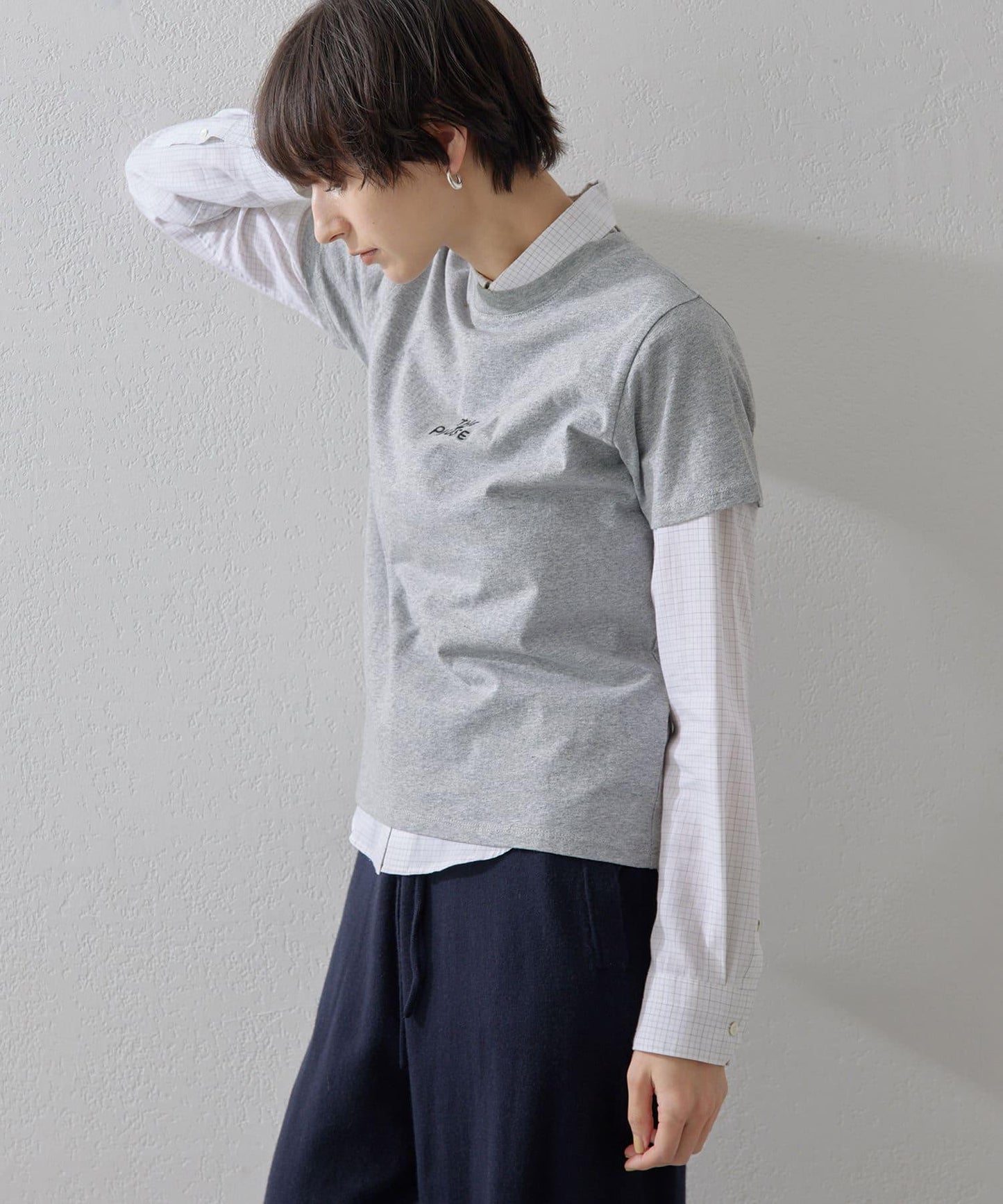 【THE PAUSE】THE PAUSE刺繡T恤