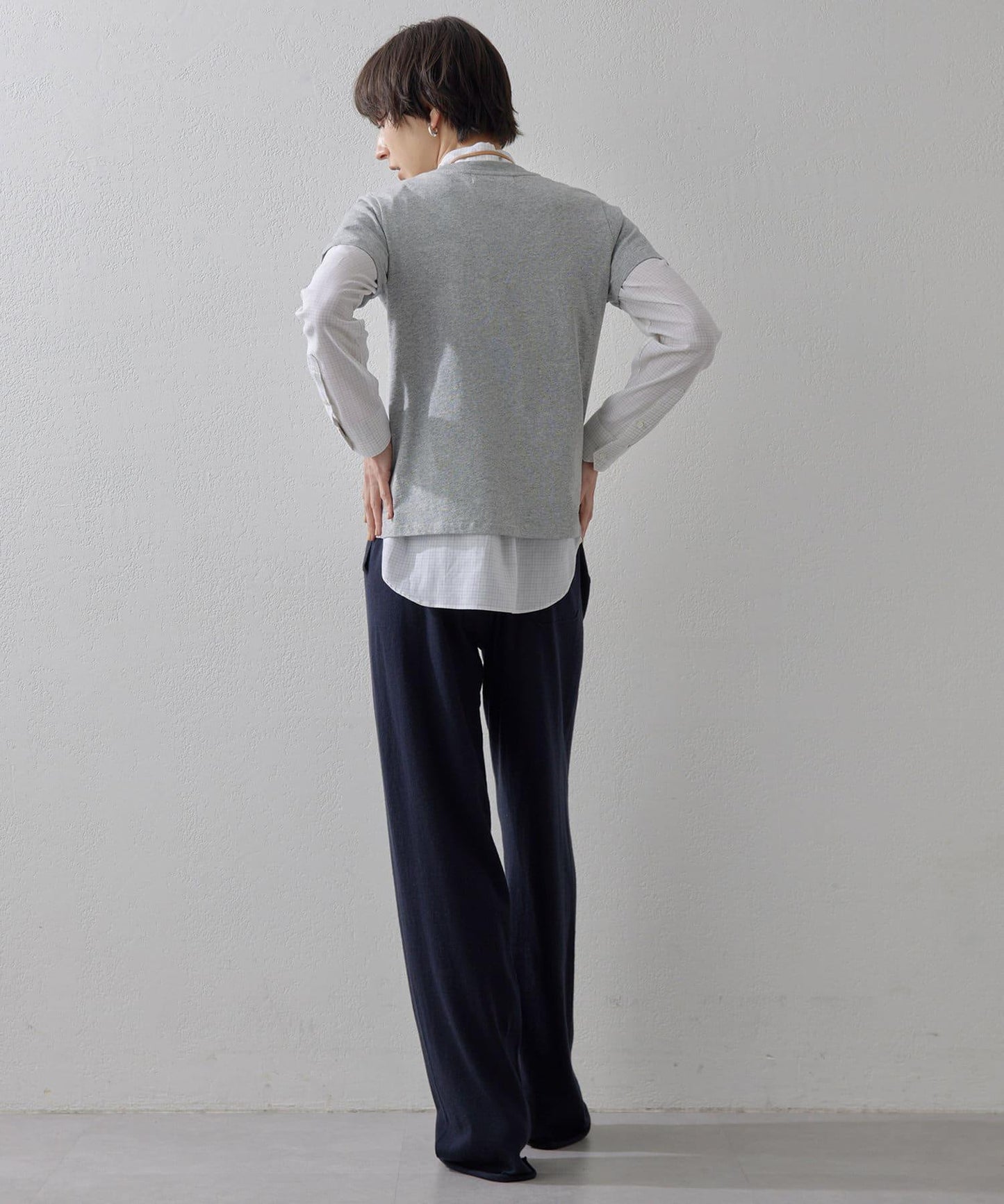 【THE PAUSE】THE PAUSE刺繡T恤