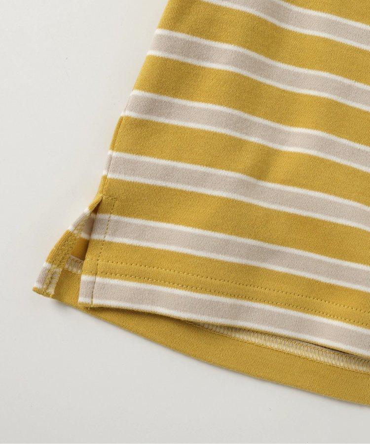 帶領口的多色條紋T恤