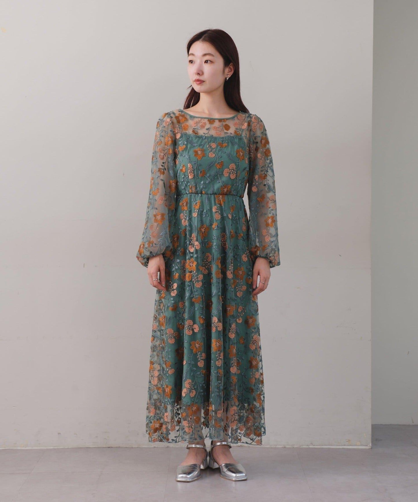 【婚禮/場合禮服】刺繡薄紗連衣裙