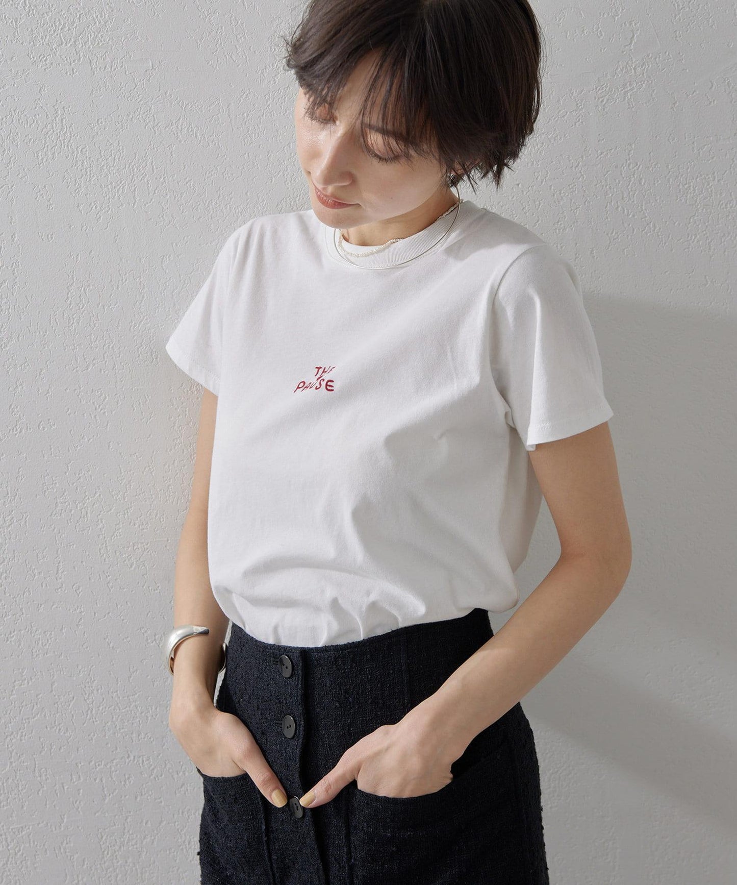 【THE PAUSE】THE PAUSE刺繡T恤