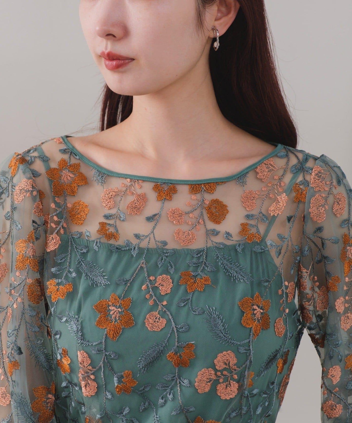 【婚禮/場合禮服】刺繡薄紗連衣裙
