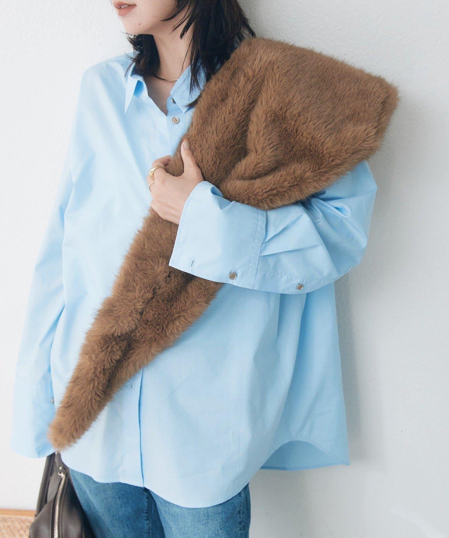 172618666