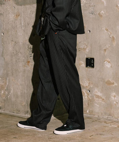 SMU PT-38 裝配 2褶 寬鬆 TR 褲