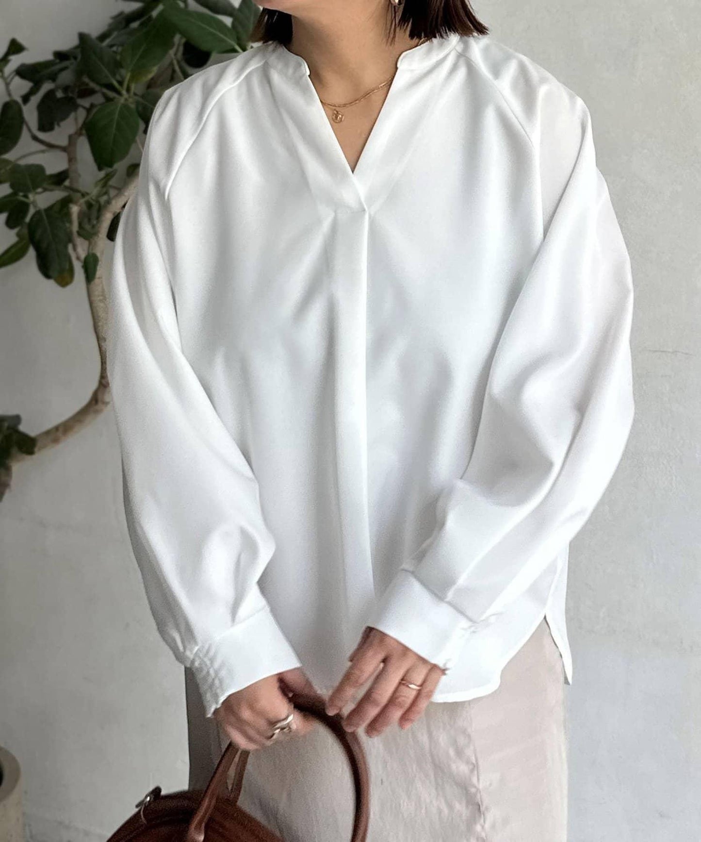 亞麻質感開叉領口襯衫