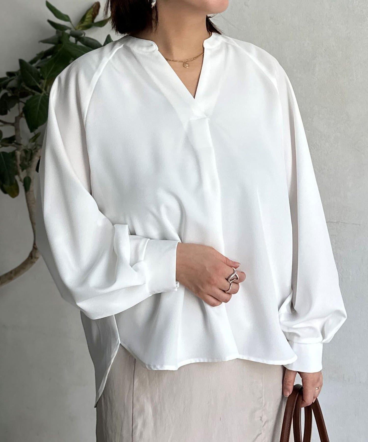 亞麻質感開叉領口襯衫