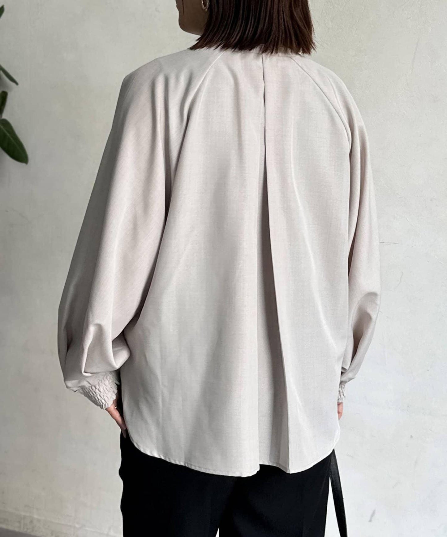 亞麻質感開叉領口襯衫
