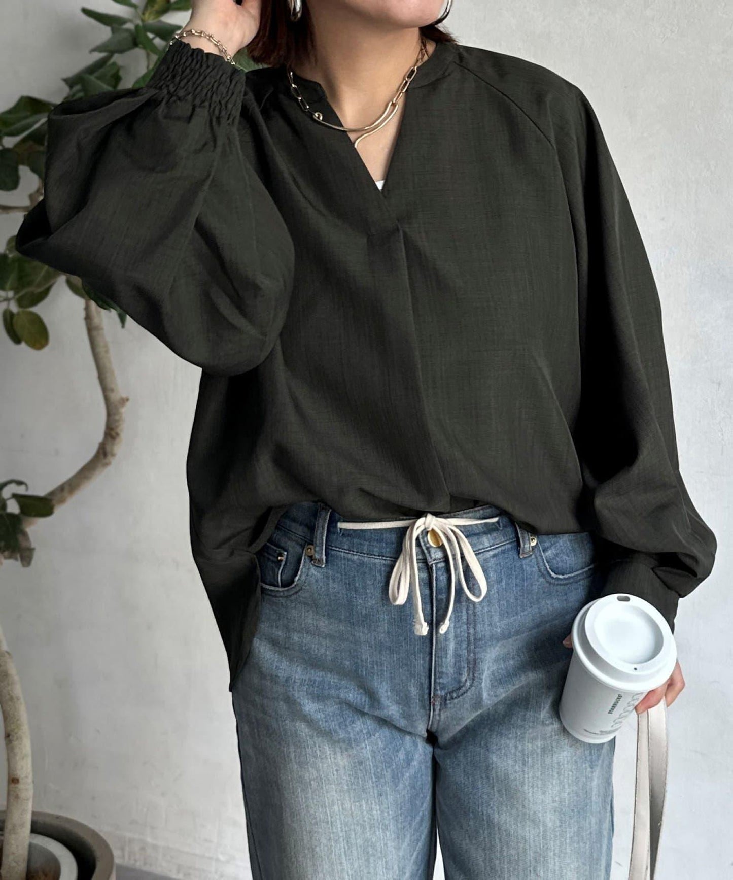 亞麻質感開叉領口襯衫