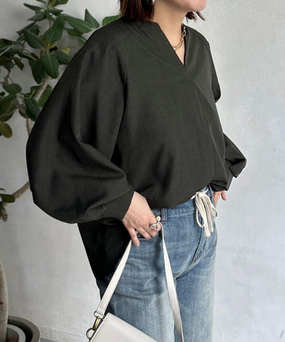 亞麻質感開叉領口襯衫