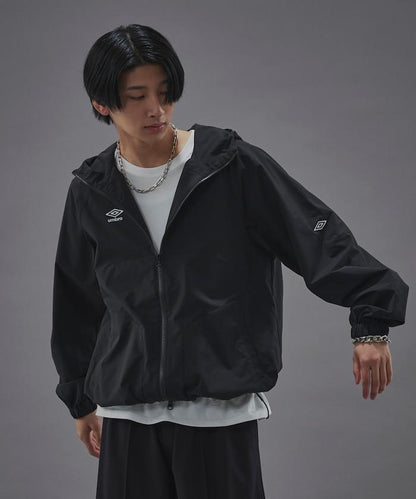 聯名**安博羅**尼龍連帽夾克