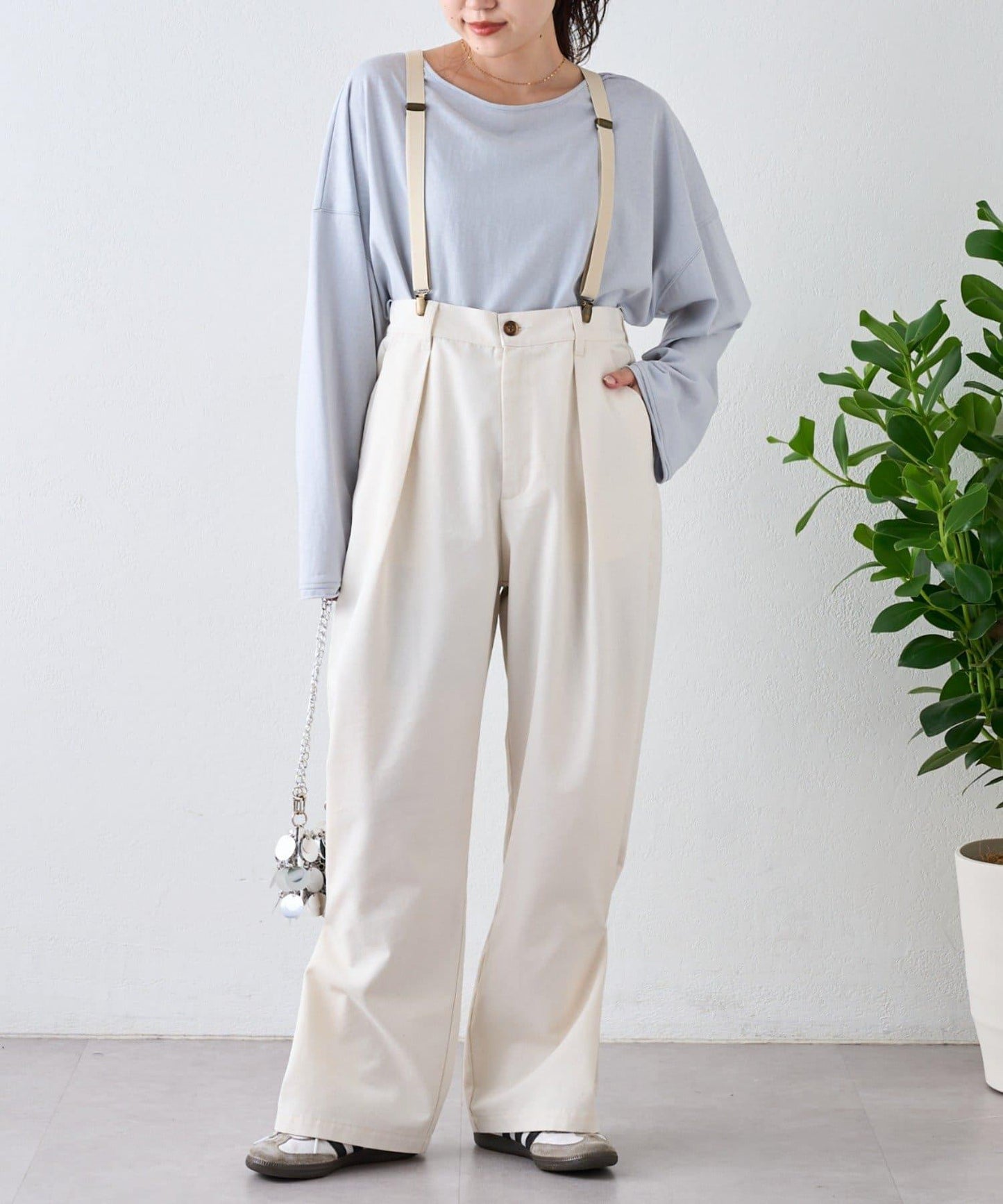 透視拼接一點刺繡oversize T 恤