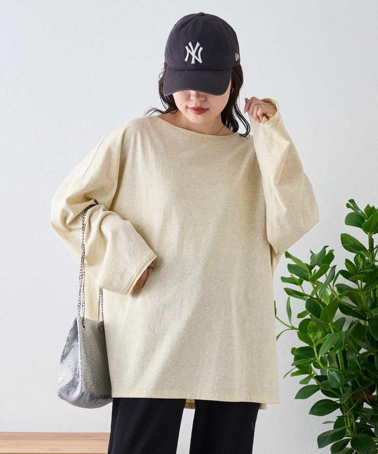 透視拼接一點刺繡oversize T 恤