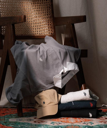 設計一點刺繡運動衫