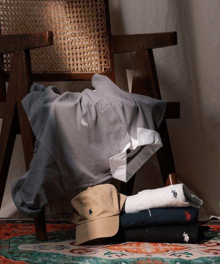 設計一點刺繡運動衫