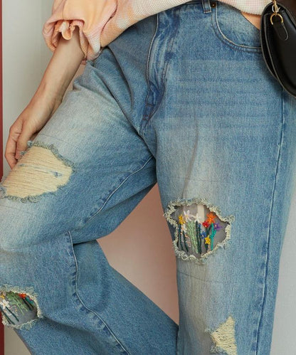 花朵刺繡寬鬆牛仔褲