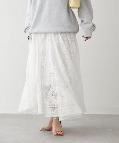《春季流行關鍵詞“lace”》蕾絲拼接飄逸裙
