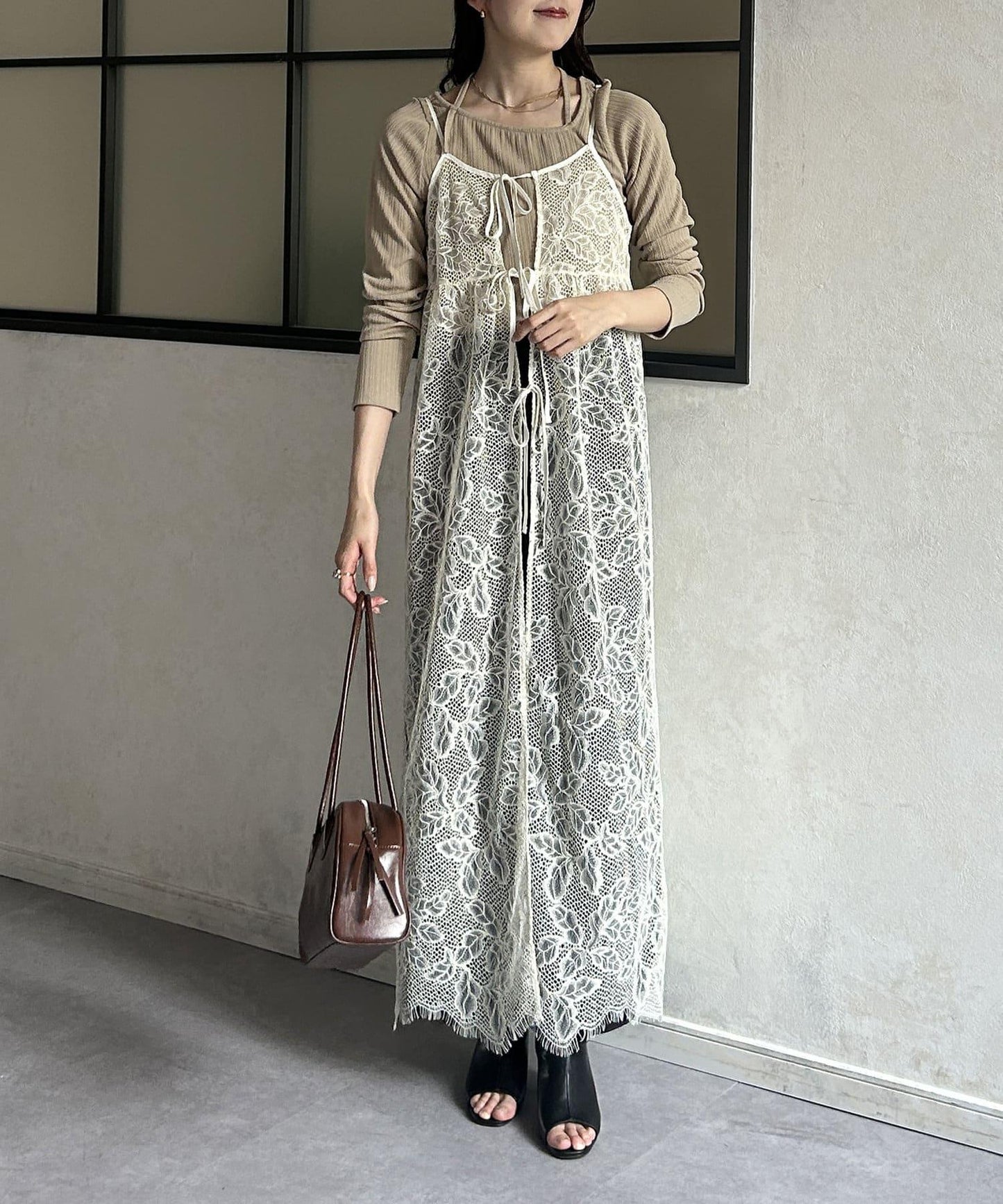 葉子圖案蕾絲蝴蝶結吊帶連衣裙