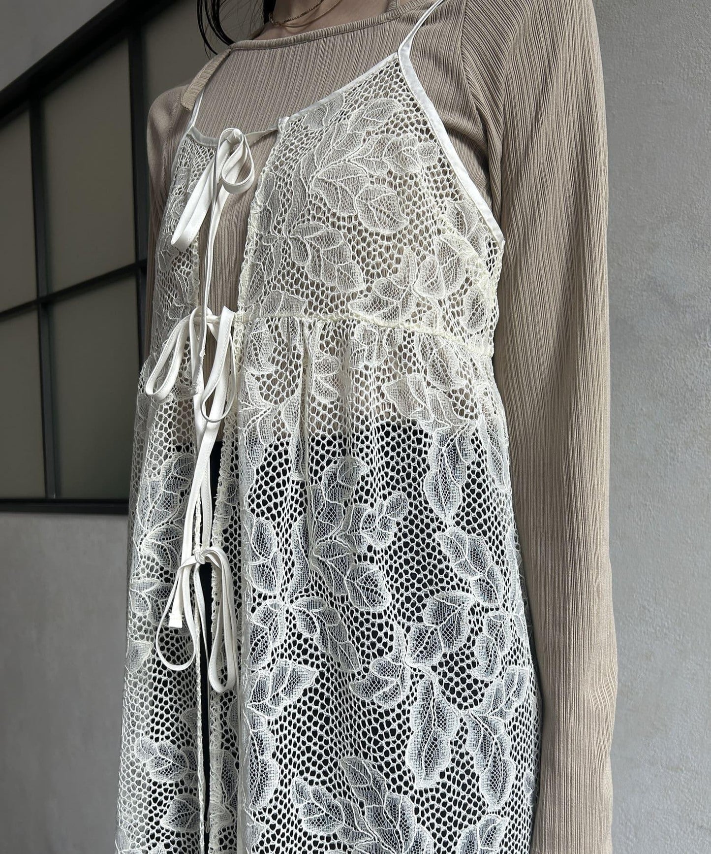 葉子圖案蕾絲蝴蝶結吊帶連衣裙