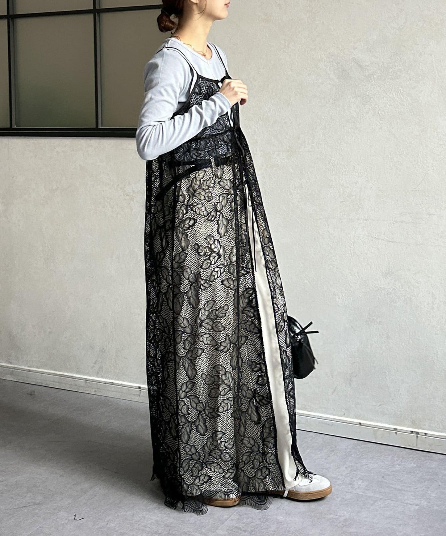 葉子圖案蕾絲蝴蝶結吊帶連衣裙