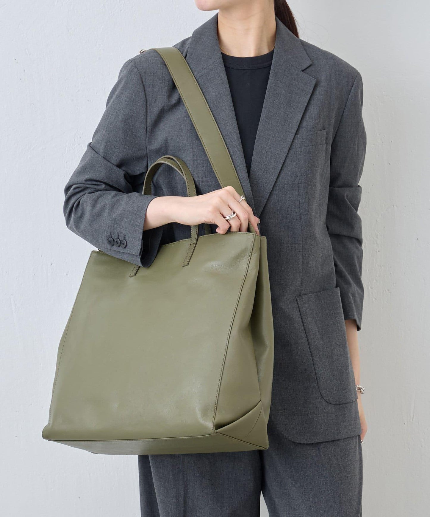 ［1/24 12:00開始］［男女通用商品］皮革大號手提包