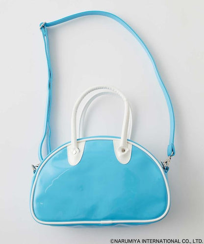 成美兒角色 亮麵包包