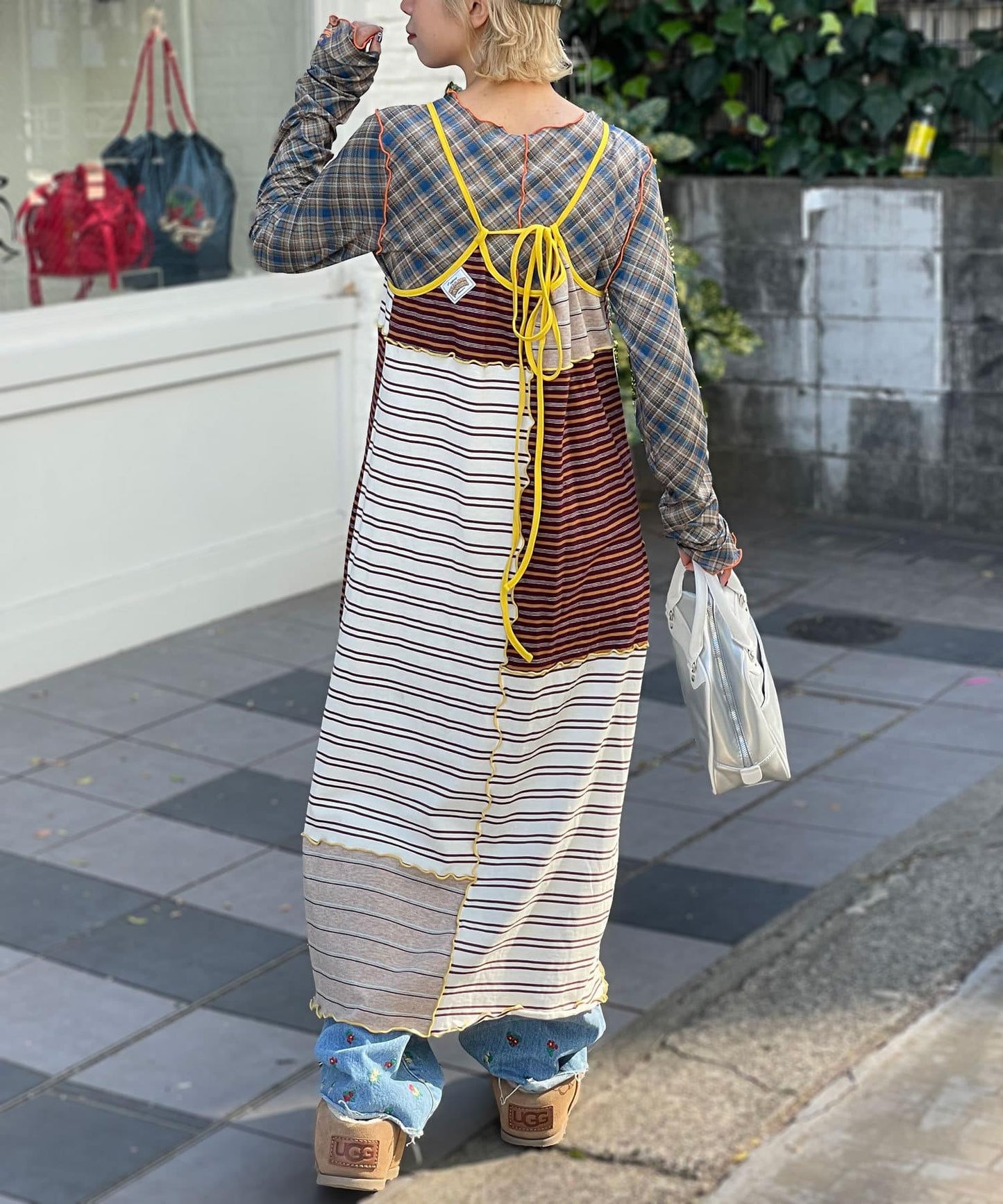 【HELLO.SANFRANCISCO/你好，舊金山】多色條紋交叉吊帶連衣裙
