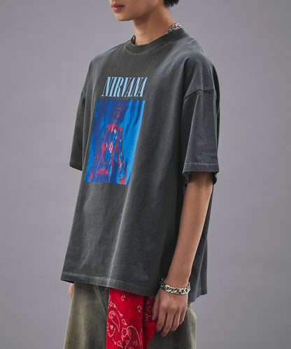 涅槃銀色顏料T恤