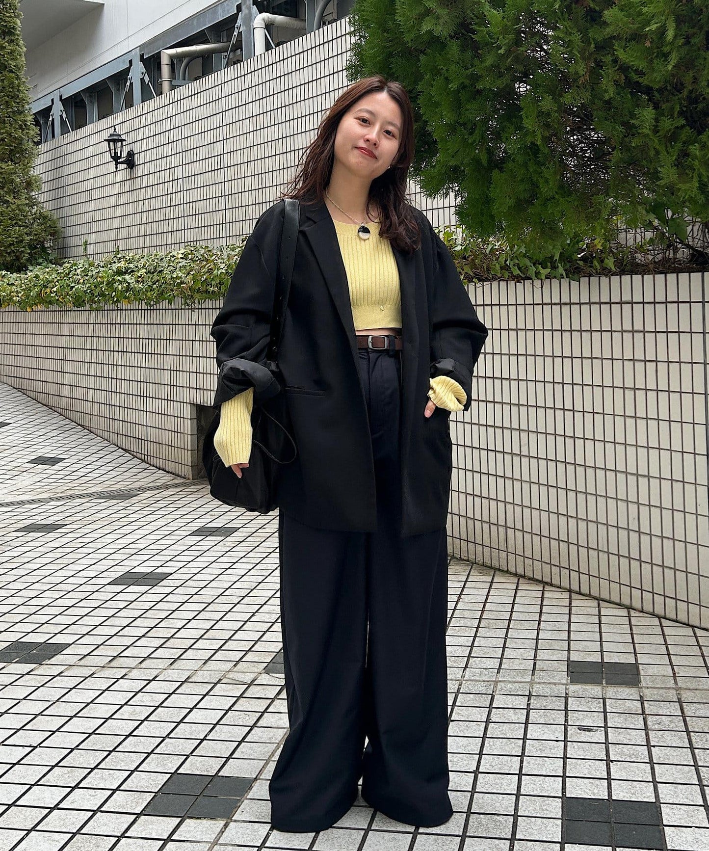 帶腰帶的西褲褲子