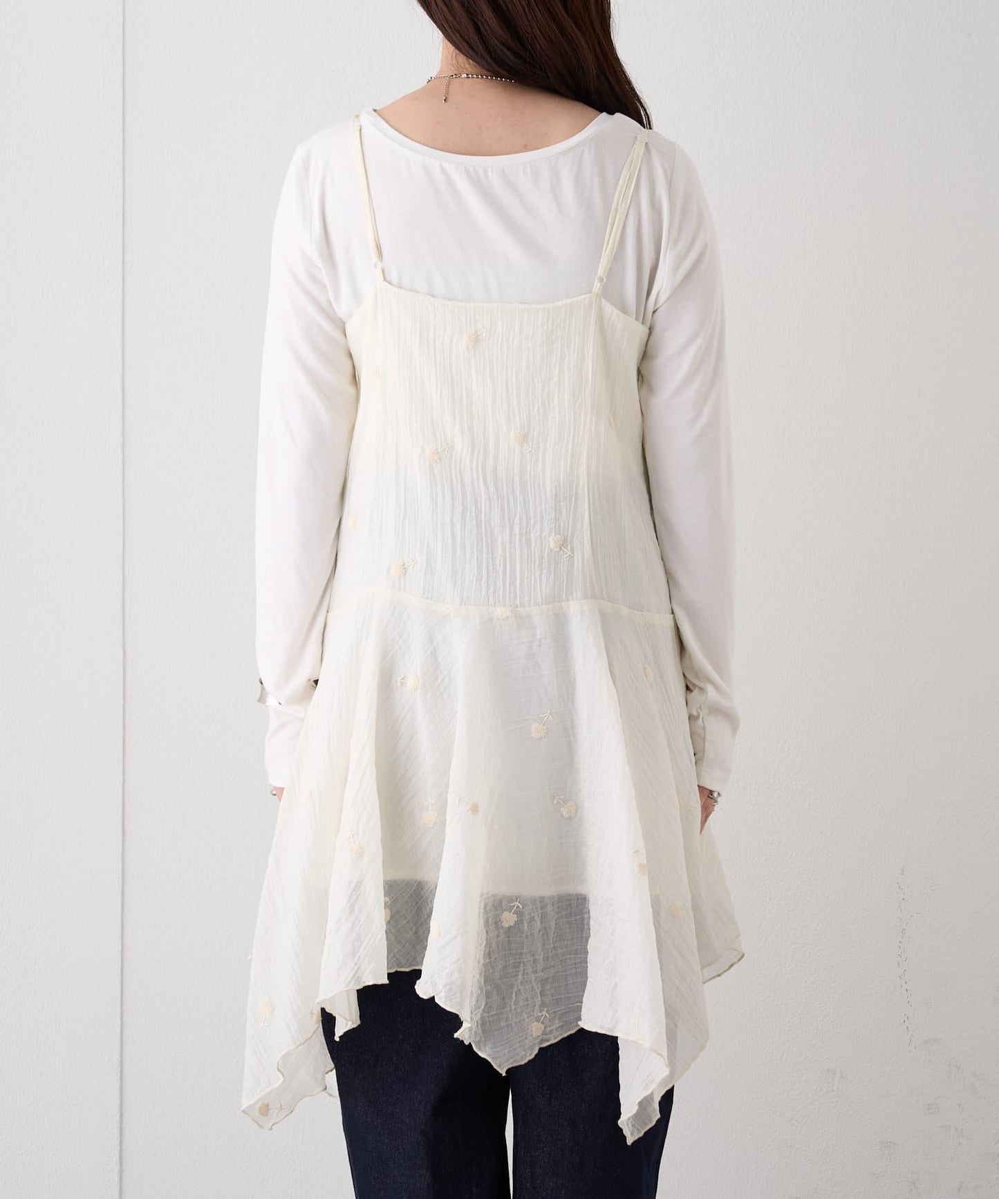 刺繡吊帶長款上衣