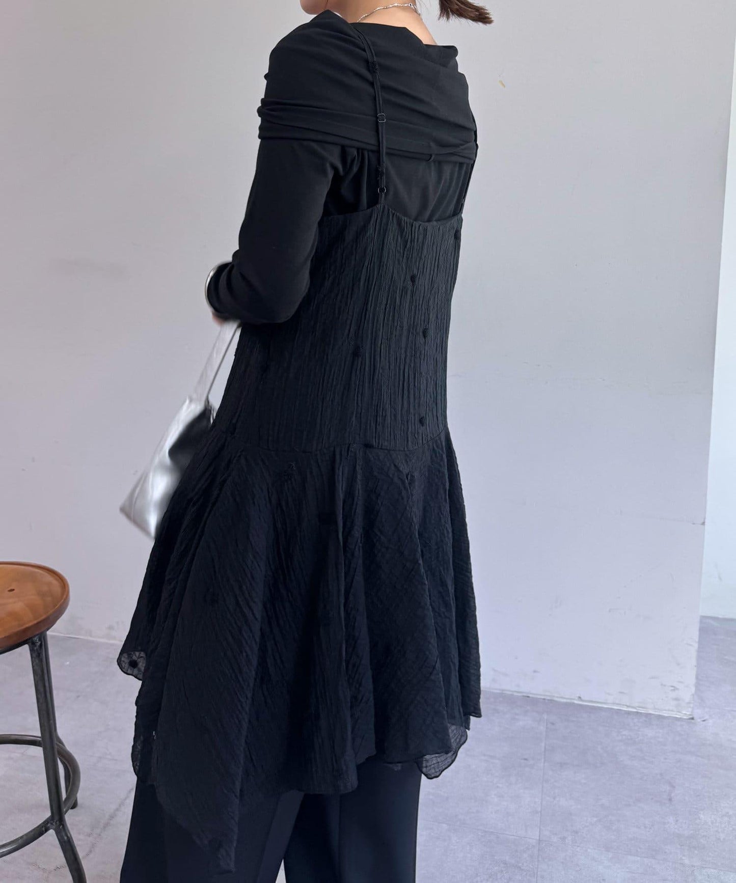 刺繡吊帶長款上衣