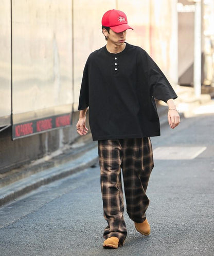 寬鬆剪裁 一點刺繡 圓領T恤/寬鬆剪裁