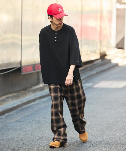 寬鬆剪裁 一點刺繡 圓領T恤/寬鬆剪裁