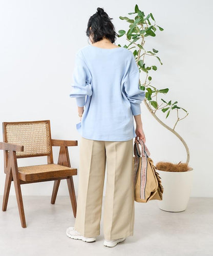 軍綠色V領短袖T恤