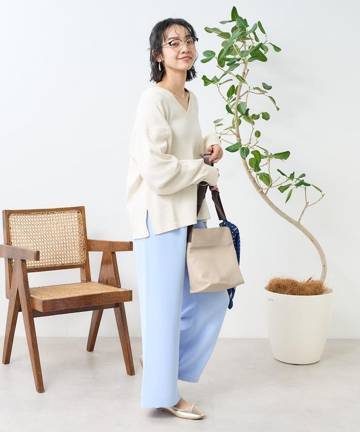 軍綠色V領短袖T恤