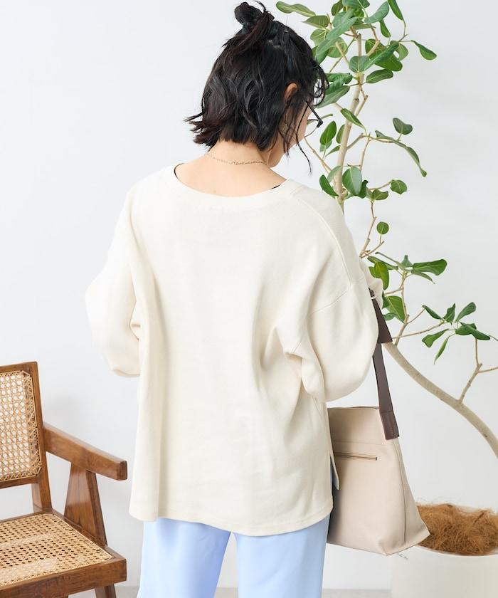 軍綠色V領短袖T恤