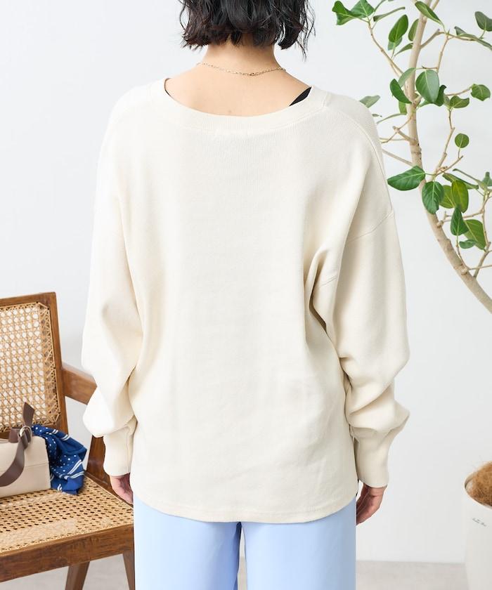 軍綠色V領短袖T恤