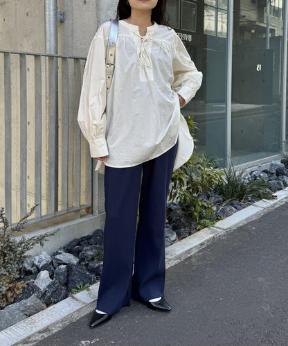 清爽剪裁的條紋褲褲